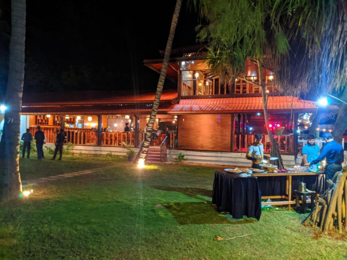 Blue Sand Beach Resort Trincomalee Exterior photo