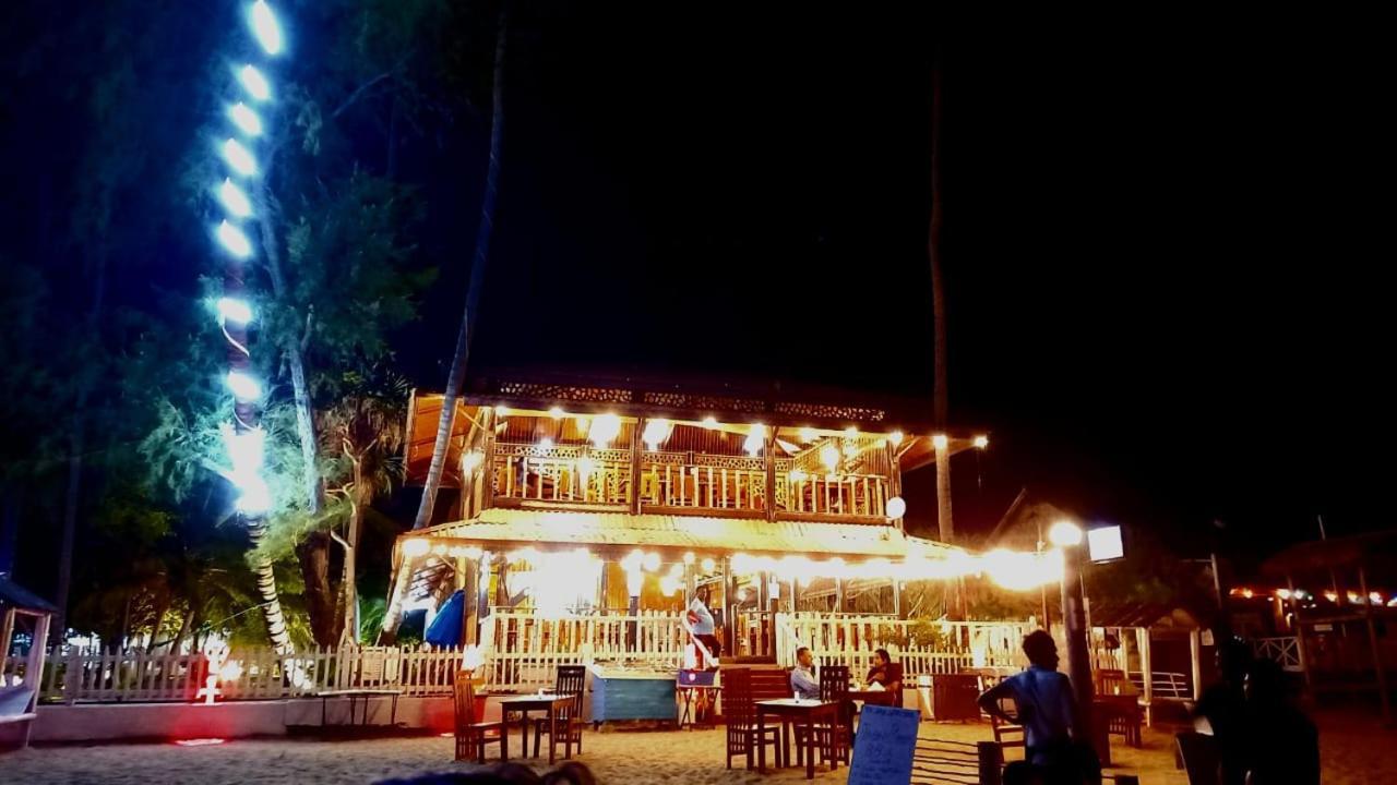 Blue Sand Beach Resort Trincomalee Exterior photo